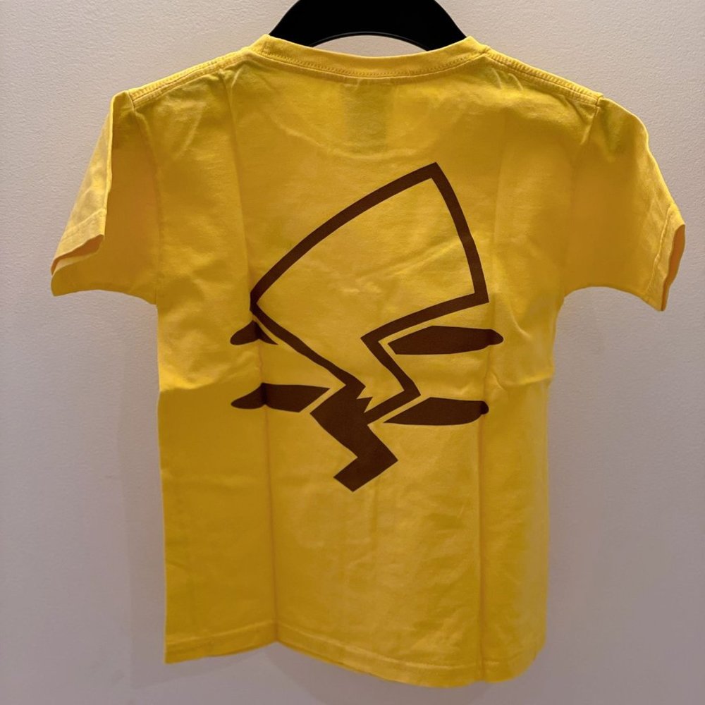 Super cute Pokémon Pikachu kids tee (size medium)